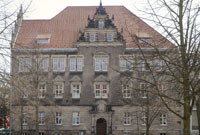 Der Barkhof wurde von 1991 (bis Ende 2010) zur Heimat des Zentrums für Sozialpolitik (ZeS).
