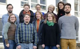 Hintere Reihe: Timo Peter, Susan Westing-Kilian, Lara Minkus, Petra Buhr, Sonja Bastin, vordere Reihe: Lydia Welbers, Nicolai Gröpler, Sonja Drobnič, Christine Borowsky, Simone Tonelli, es fehlen Mandy Kusnierz und Keonhi Son Hintere Reihe: Timo Peter, Susan Westing-Kilian, Lara Minkus, Petra Buhr, Sonja Bastin, vordere Reihe: Lydia Welbers, Nicolai Gröpler, Sonja Drobnič, Christine Borowsky, Simone Tonelli, es fehlen Mandy Kusnierz und Keonhi Son